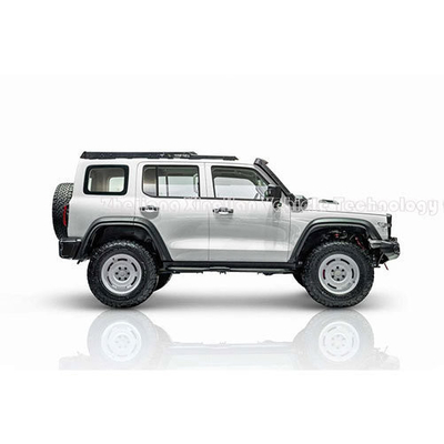 グレイトワールタンク300 4X4 2.0t コンコーナーバージョン SUV ジップ ガソリンカー