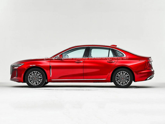 FAW Hongqi H5 ガソリン燃料車 閉ざされた車体型と白い外装色