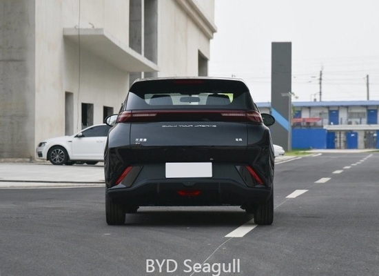 330kW 最大電池容量 ブラック&amp;ホワイトのByd SeagullEVカー 405kmの範囲