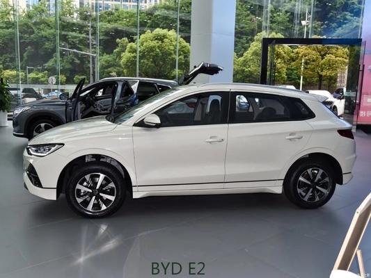 2023 Byd E2 EV 電動車 4260*1760*1530 寸法と最大電源70kW