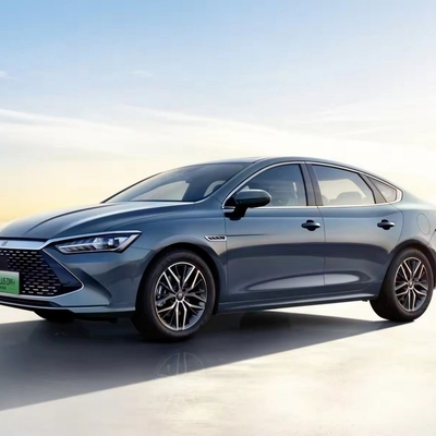 ハイブリッドモデル BYD Qin Plus DM-I 4ドア5人乗りセダン 電動車 2024