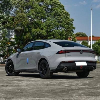 2023年 Uni-V インテリジェント電気自動車 5人乗り 電動自動車 予算内