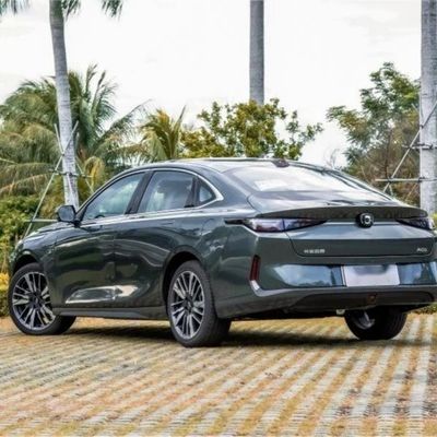 チャンガン・キウアン A05 70 PRO 145 空気ハイブリッド電気自動車 燃料と先進技術