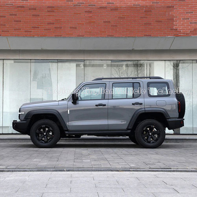 ブラック・グレート・ウォール・ハヴァル・タンク 300 5人座 4WD オフロード 自動車 ガソリン ガソリン ハイブリッド SUV