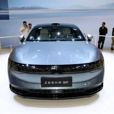 左方向 ゼークル 007 高速 4WD 電動車 オンラインガイド 870km の範囲