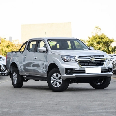 ターボエンジンと走行距離100000kmの 4X4ピックアップトラック