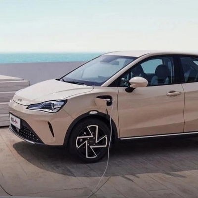 2023年 ネタアイア401ライト ネジャアイア ファストチャージ 電気自動車 5ドア 5人乗りSUV EV