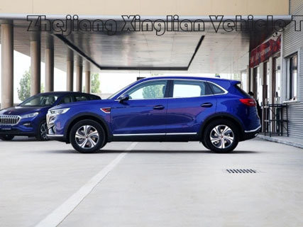 2023年 香港・HS5 2.0t 185kw MIDサイズSUV ガソリン車