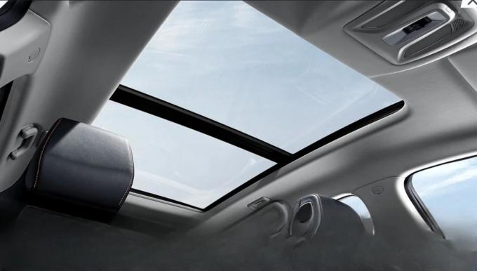 Low Price Made in Chinaelectric Car Chang′an Uni-K 2023 1.5t EV Auto Uni-V Car