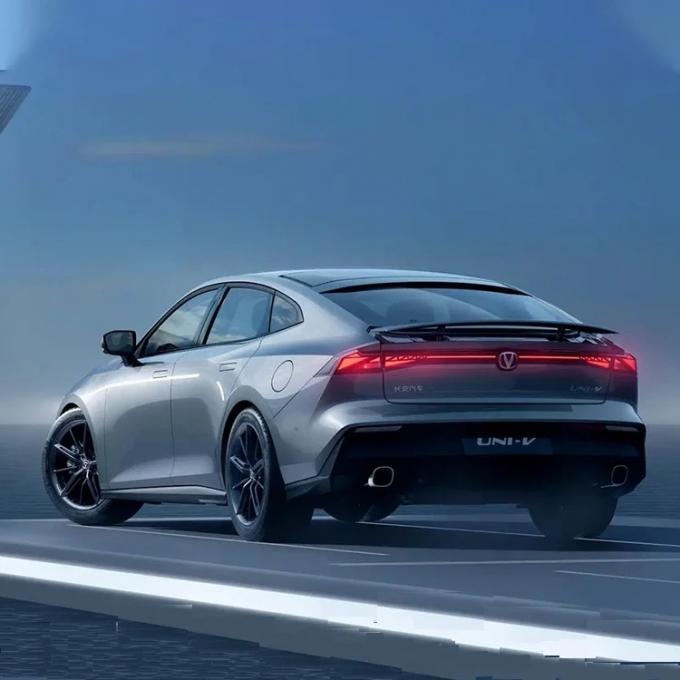 Chang′an Uni-V 2023 Model Idd 1.5t 113km Plug-in Hybrid New Energy Cars